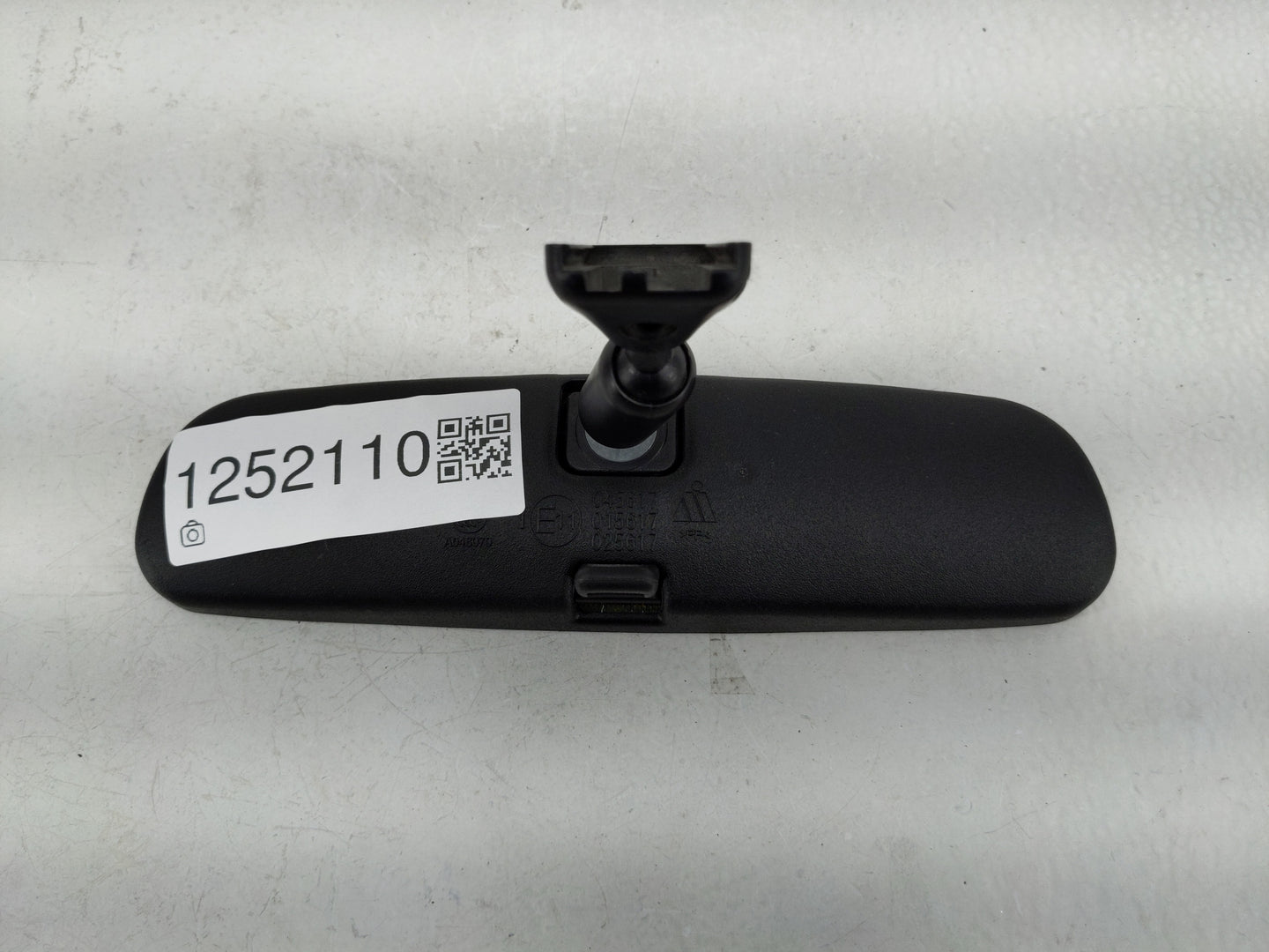 2016-2022 Honda Hr-V Interior Rear View Mirror Replacement OEM P/N:E11025617 E11015617 Fits OEM Used Auto Parts - Oemusedaut