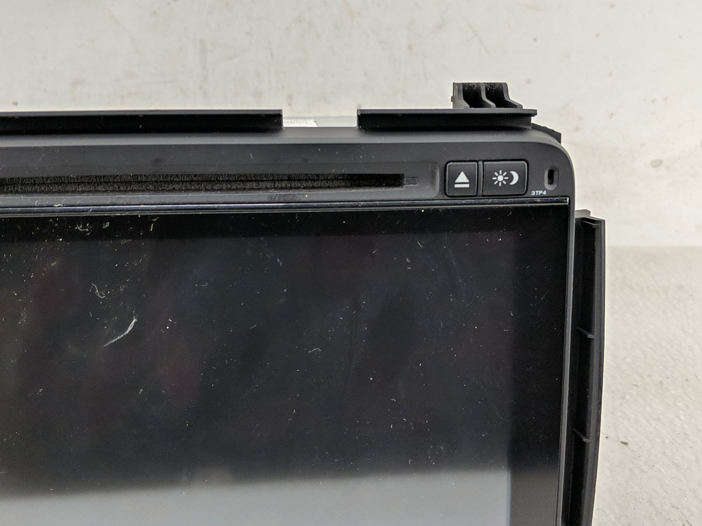 2017 Honda Hr-V Radio AM FM Cd Player Receiver Replacement P/N:39100-T7W-A210-M1 Fits OEM Used Auto Parts - Oemusedautoparts