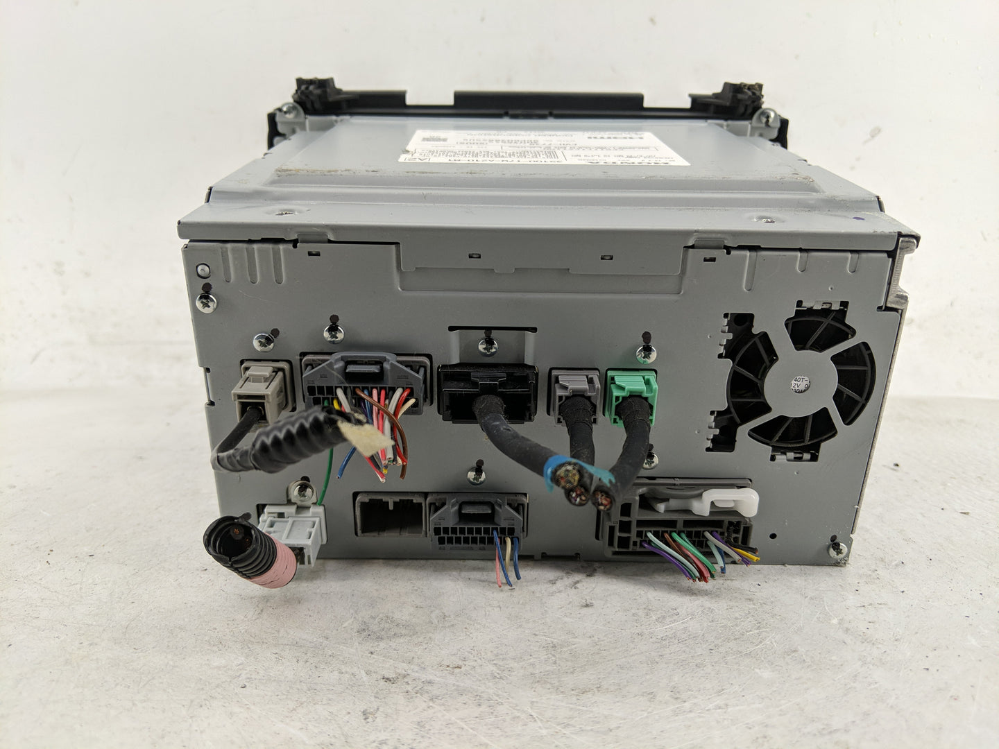 2017 Honda Hr-V Radio AM FM Cd Player Receiver Replacement P/N:39100-T7W-A210-M1 Fits OEM Used Auto Parts - Oemusedautoparts