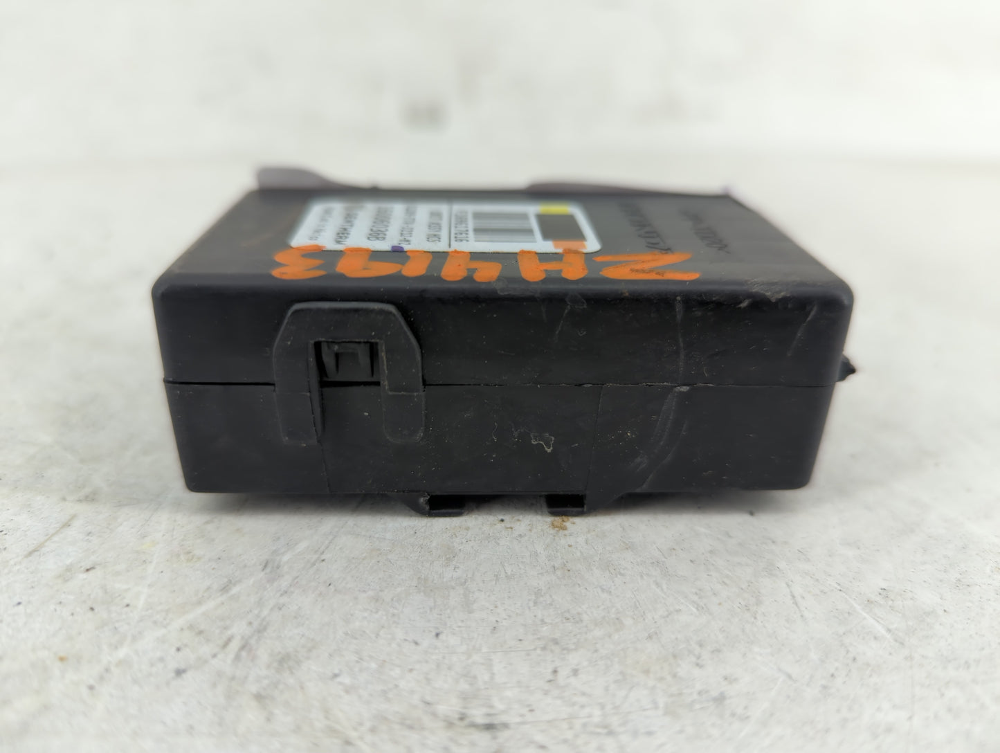 2016-2018 Honda Hr-v Chassis Control Module Ccm Bcm Body Control - Oemusedautoparts1.com