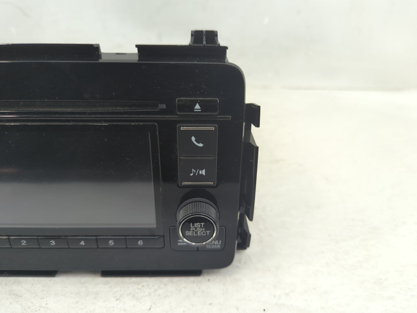 2017 Honda Hr-V Radio AM FM Cd Player Receiver Replacement P/N:39100-T7W-A81 Fits OEM Used Auto Parts - Oemusedautoparts1.co