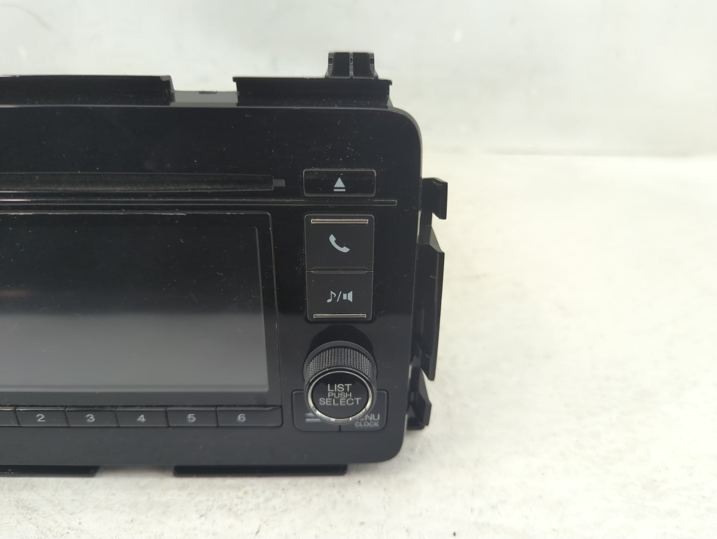 2017 Honda Hr-V Radio AM FM Cd Player Receiver Replacement P/N:39100-T7W-A81 Fits OEM Used Auto Parts - Oemusedautoparts1.co