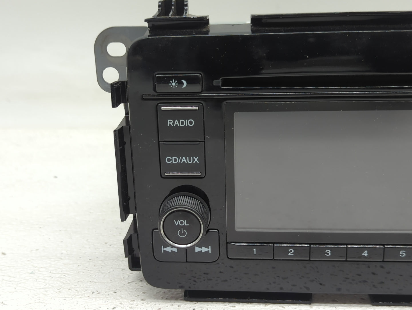 2017 Honda Hr-V Radio AM FM Cd Player Receiver Replacement P/N:39100-T7W-A81 Fits OEM Used Auto Parts - Oemusedautoparts1.co
