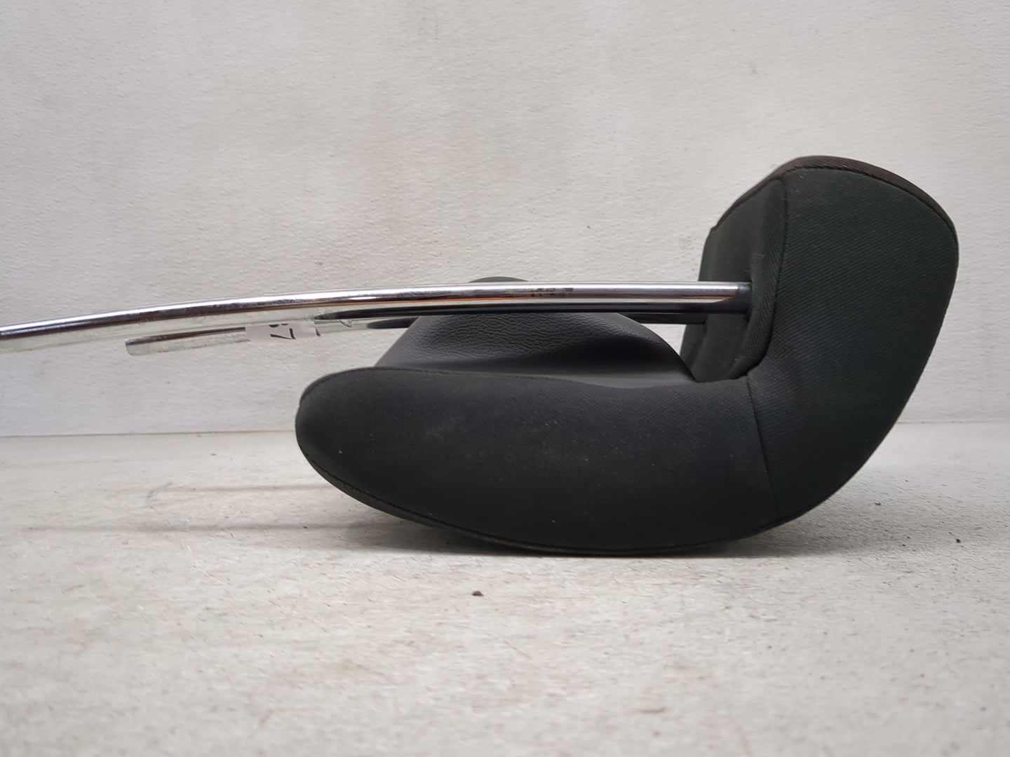 2016-2022 Honda Hr-v Headrest Head Rest Front Driver Seat Black - Oemusedautoparts1.com