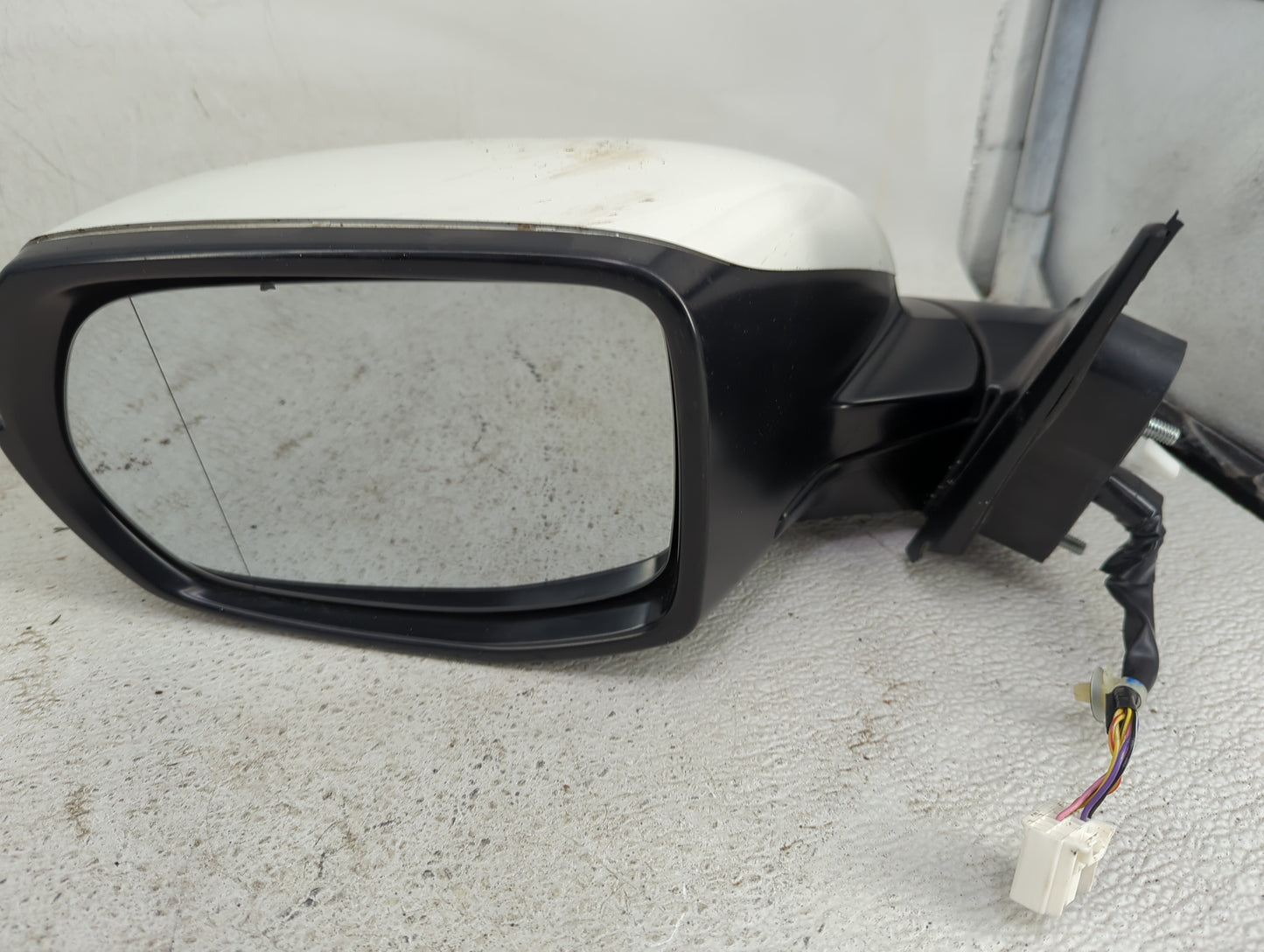 2017 Honda Hr-V Driver Side View Mirror - Left Door Mirror OEM Used - Oemusedautoparts1.com