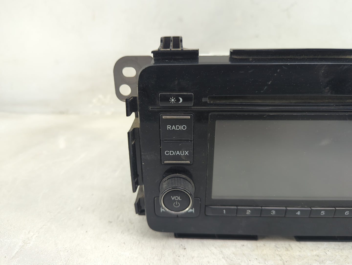 2017 Honda Hr-V Radio AM FM Cd Player Receiver Replacement P/N:39100-T7W-A81 CV-CH56N0JX Fits OEM Used Auto Parts - Oemuseda