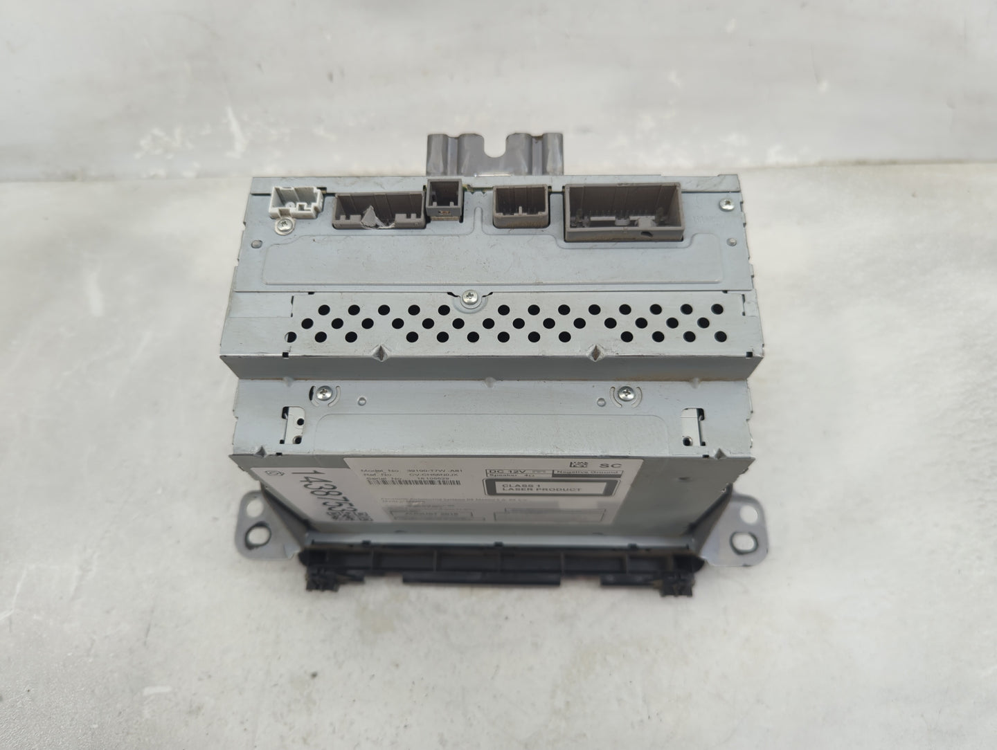 2017 Honda Hr-V Radio AM FM Cd Player Receiver Replacement P/N:39100-T7W-A81 CV-CH56N0JX Fits OEM Used Auto Parts - Oemuseda