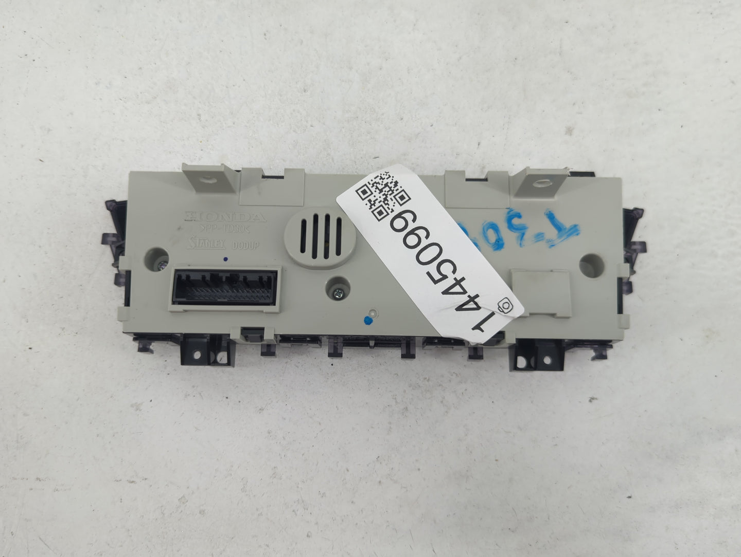 2016-2022 Honda Hr-V Climate Control Module Temperature AC/Heater Replacement P/N:DOEGG Fits OEM Used Auto Parts - Oemusedau