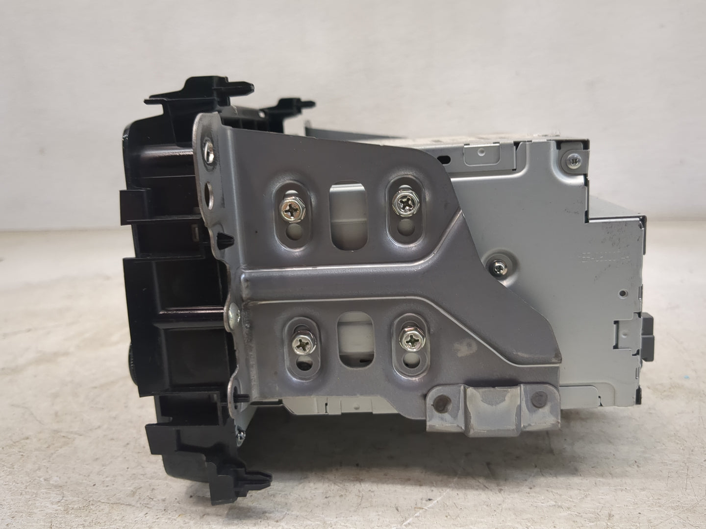 2017-2017 Honda Hr-v Radio Display Info Screen Oem 1468254 - Oemusedautoparts1.com