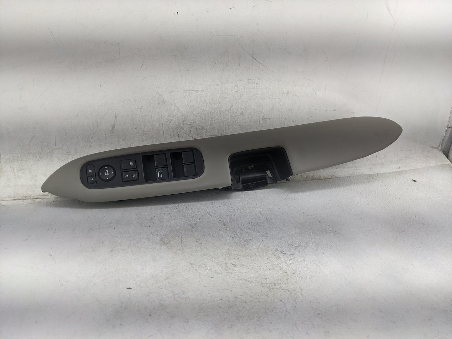 2016-2022 Honda Hr-V Master Power Window Switch Replacement Driver Side Left P/N:61022071 Fits OEM Used Auto Parts - Oemused