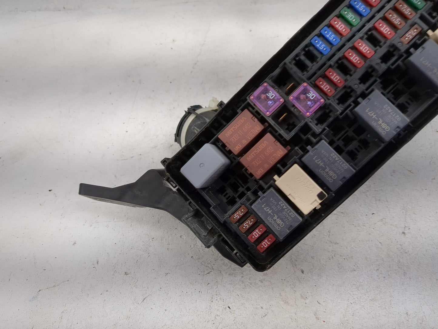 2016-2018 Honda Hr-V Fusebox Fuse Box Panel Relay Module Fits Fits 2016 2017 2018 OEM Used Auto Parts - Oemusedautoparts1.co