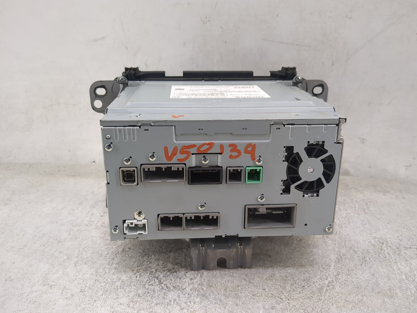 2017 Honda Hr-V Radio AM FM Cd Player Receiver Replacement P/N:39100-T7W-A210-M1 CVH-7738, AJDK082 Fits OEM Used Auto Parts 