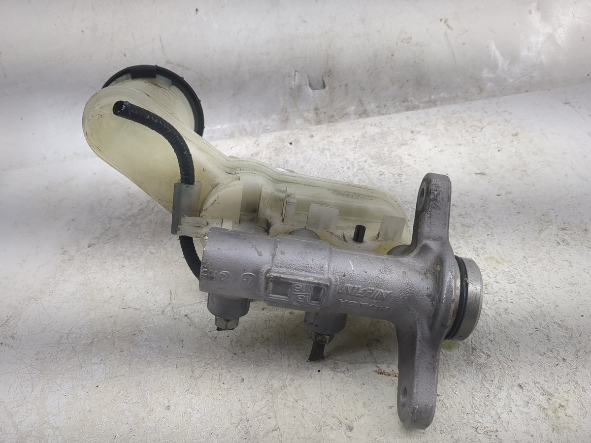 2016-2022 Honda Hr-v Brake Master Cylinder 1498233 - Oemusedautoparts1.com