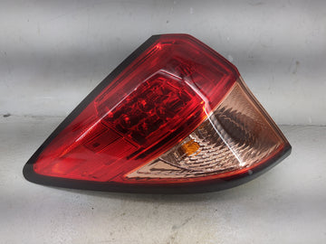2016-2018 Honda Hr-V Tail Light Assembly Driver Left OEM P/N:11-6810-01-9 11-6810-06-CA Fits Fits 2016 2017 2018 OEM Used Au