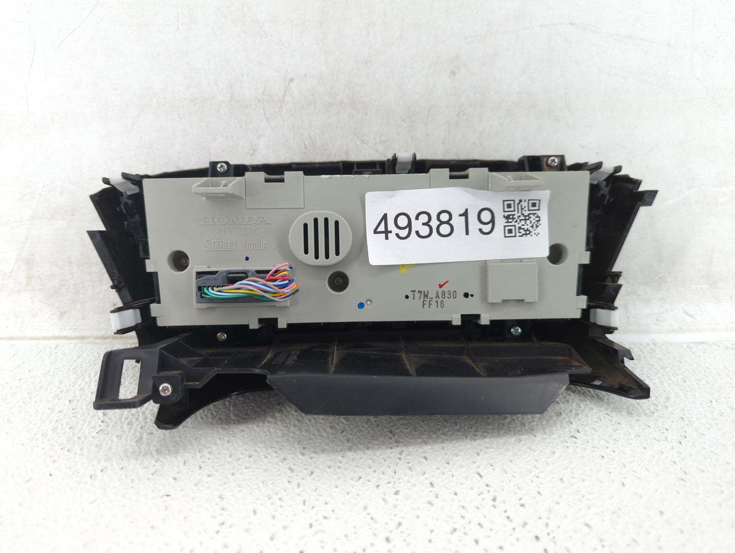 2016-2022 Honda Hr-V Climate Control Module Temperature AC/Heater Replacement P/N:T7W A830 Fits OEM Used Auto Parts - Oemuse