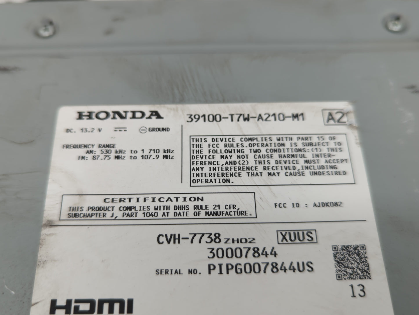 2017-2017 Honda Hr-v Am Fm Cd Player Radio Receiver - Oemusedautoparts1.com