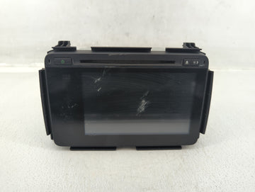 2017-2017 Honda Hr-v Am Fm Cd Player Radio Receiver - Oemusedautoparts1.com