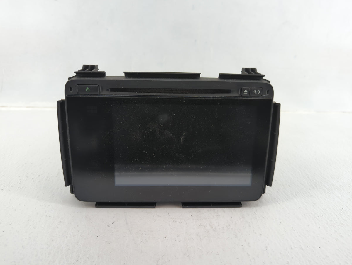 2017-2017 Honda Hr-v Am Fm Cd Player Radio Receiver 583055 - Oemusedautoparts1.com