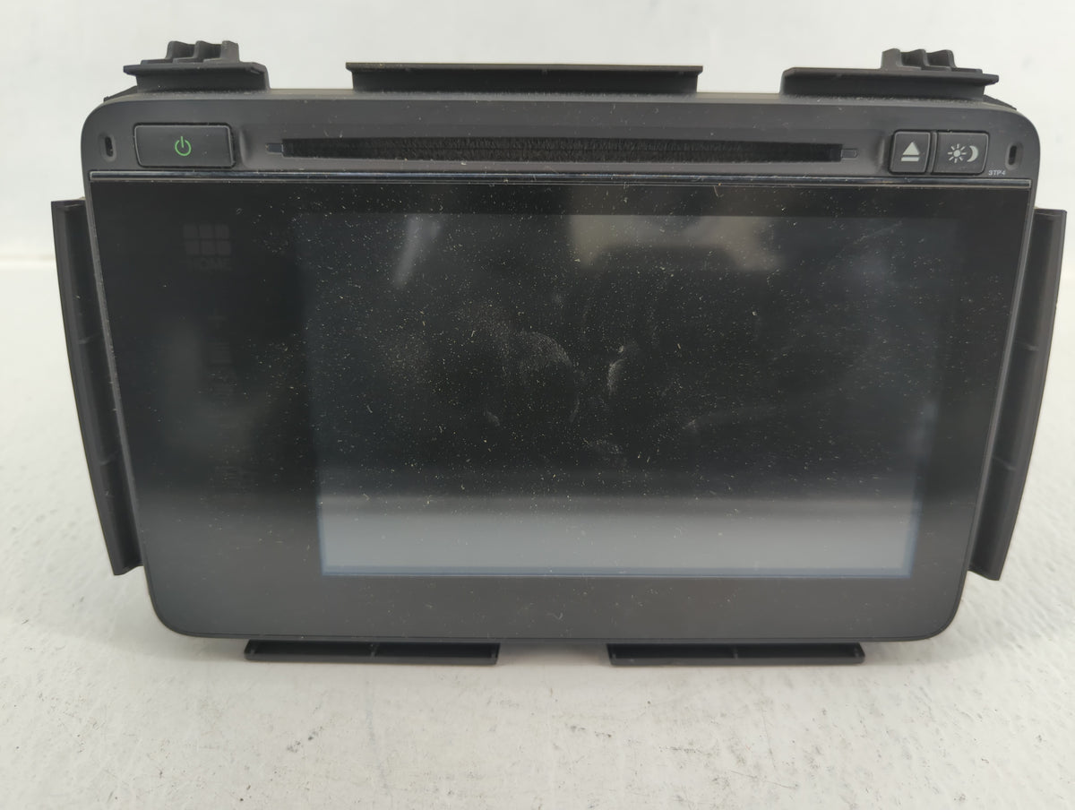 2017-2017 Honda Hr-v Am Fm Cd Player Radio Receiver 583055 - Oemusedautoparts1.com