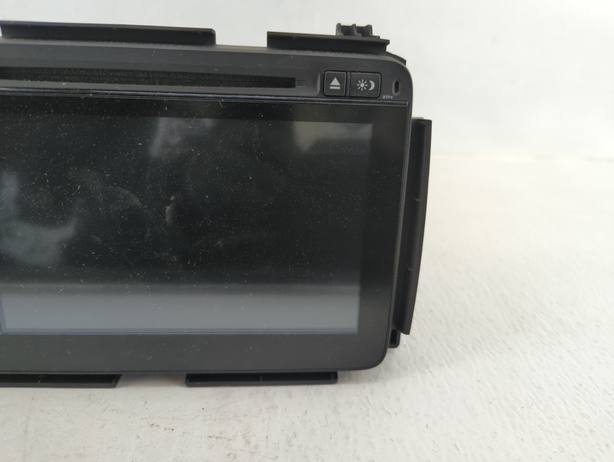 2017-2017 Honda Hr-v Am Fm Cd Player Radio Receiver 583055 - Oemusedautoparts1.com