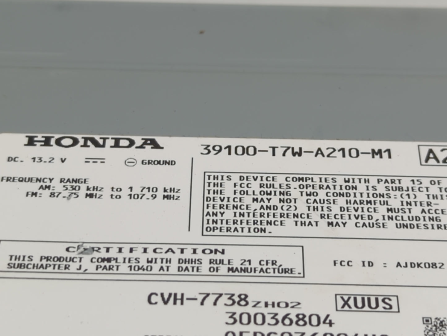2017-2017 Honda Hr-v Am Fm Cd Player Radio Receiver - Oemusedautoparts1.com