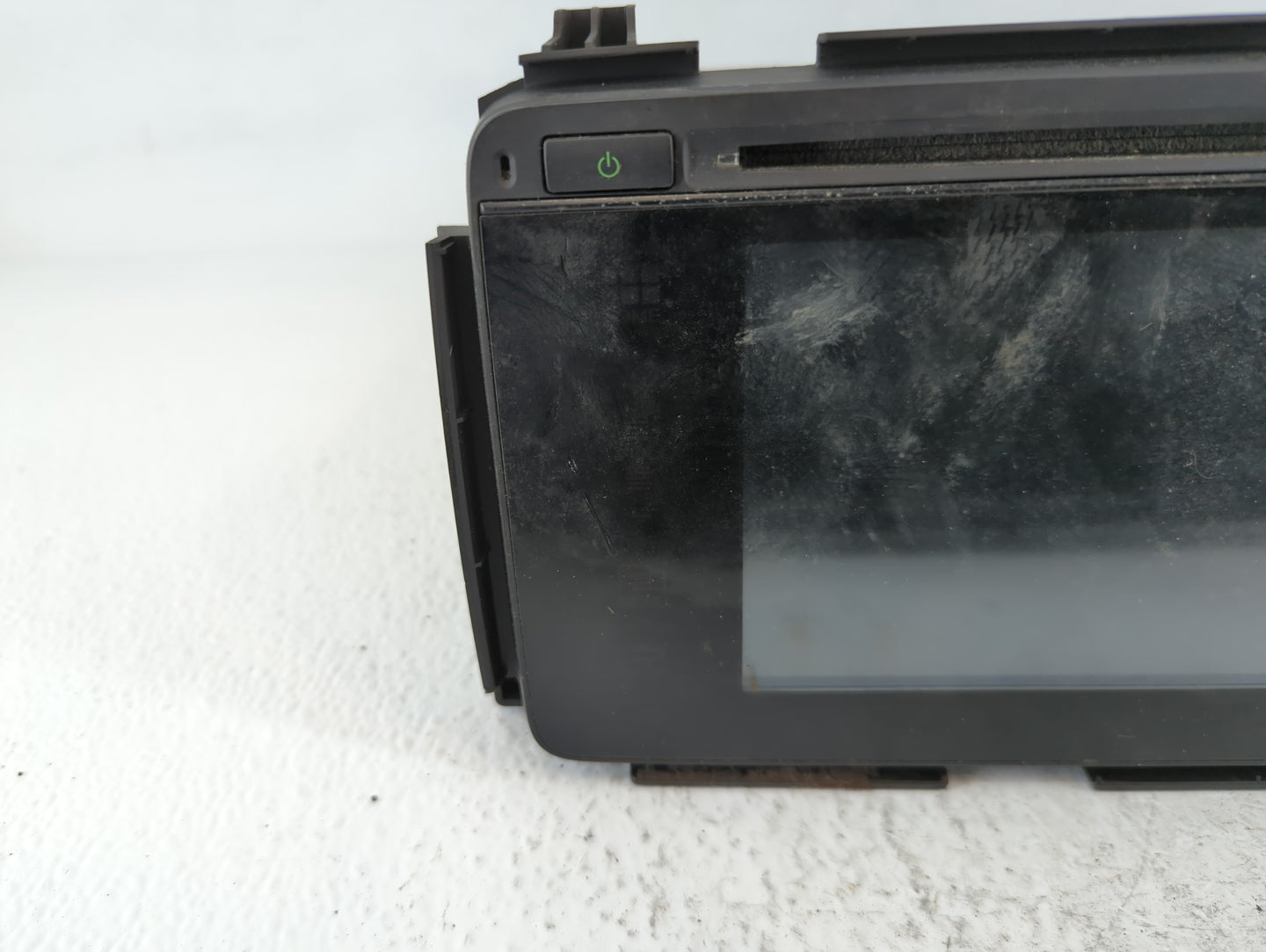 2017 Honda Hr-V Radio AM FM Cd Player Receiver Replacement P/N:39100-T7W-A210-M1 Fits OEM Used Auto Parts - Oemusedautoparts