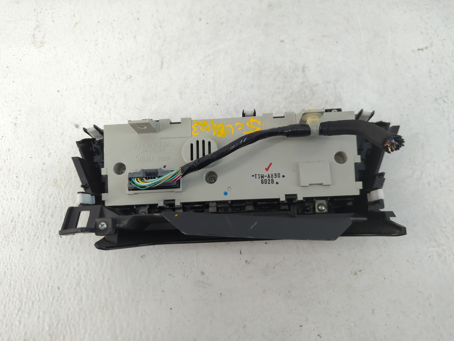 2016-2022 Honda Hr-V Climate Control Module Temperature AC/Heater Replacement P/N:6D28 T7W-A830 Fits OEM Used Auto Parts - O