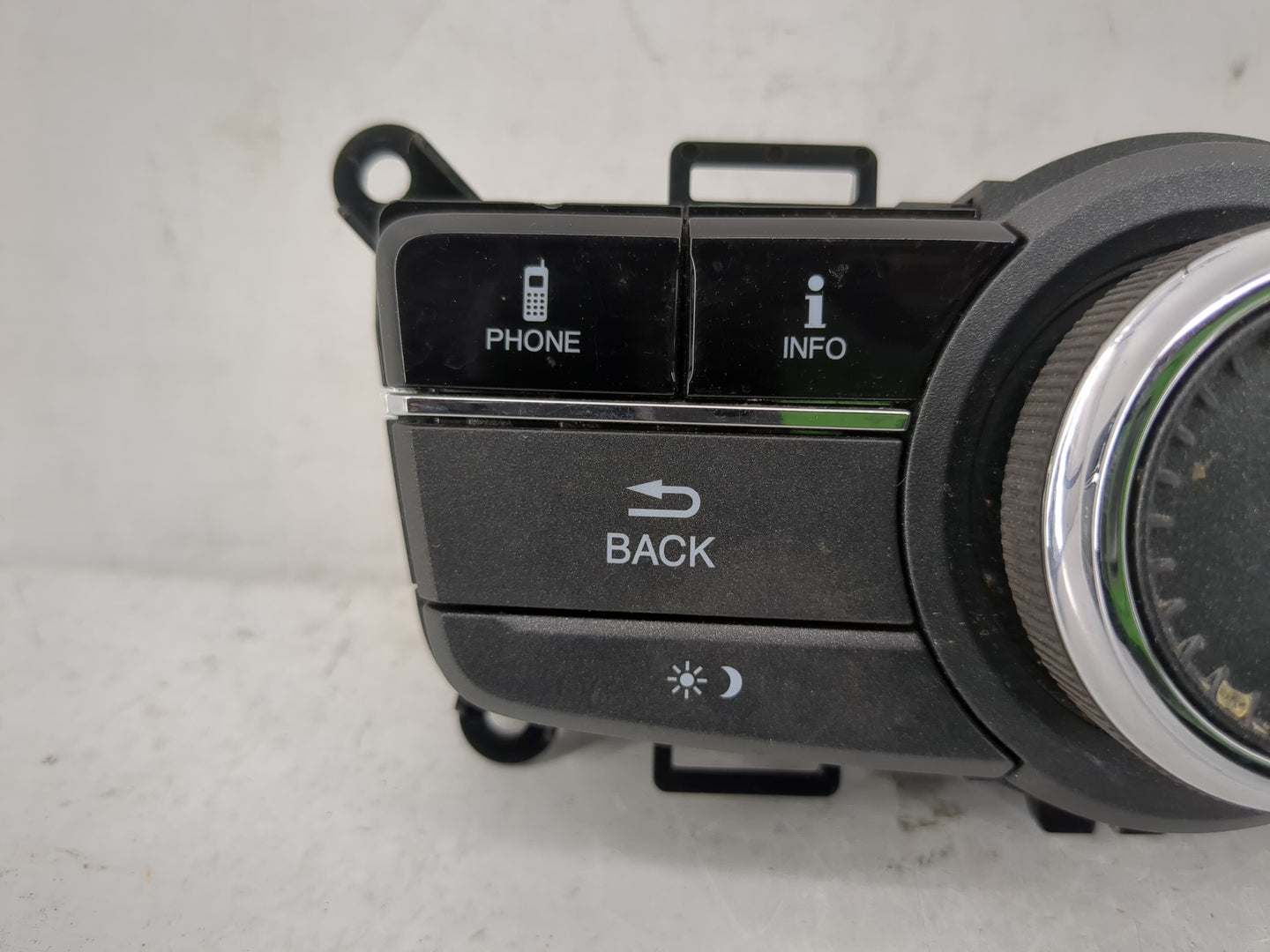 2014-2017 Honda Odyssey Radio Control Panel - Oemusedautoparts1.com