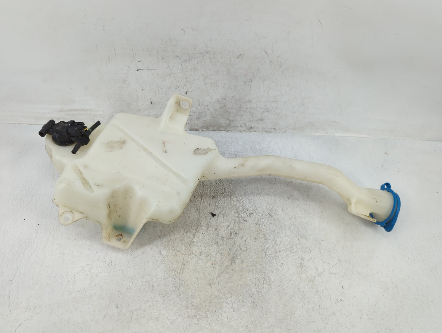 2011-2017 Honda Odyssey Windshield Washer Fluid Reservoir Bottle Oem - Oemusedautoparts1.com