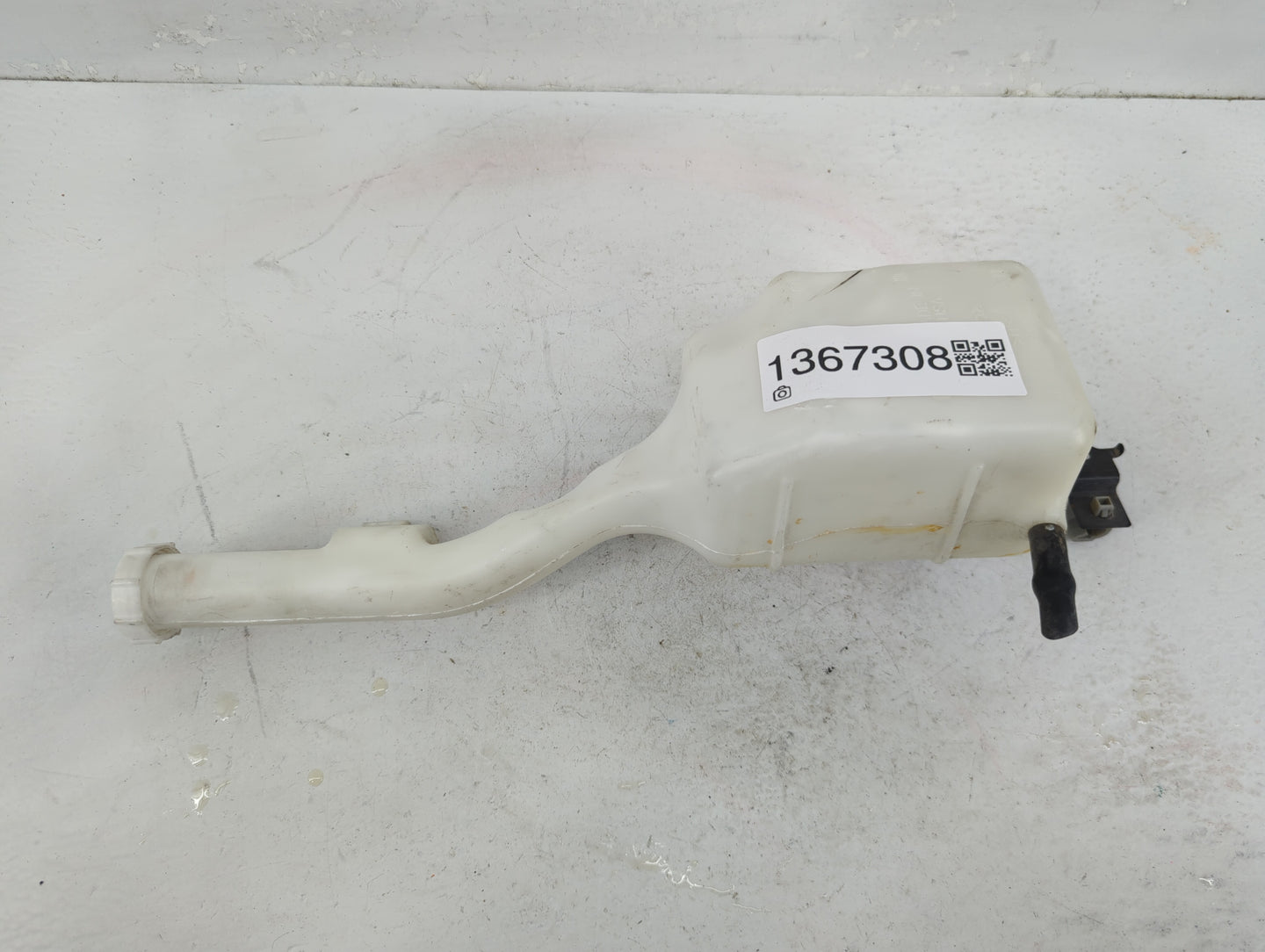 2011-2017 Honda Odyssey Windshield Washer Fluid Reservoir Bottle Oem - Oemusedautoparts1.com