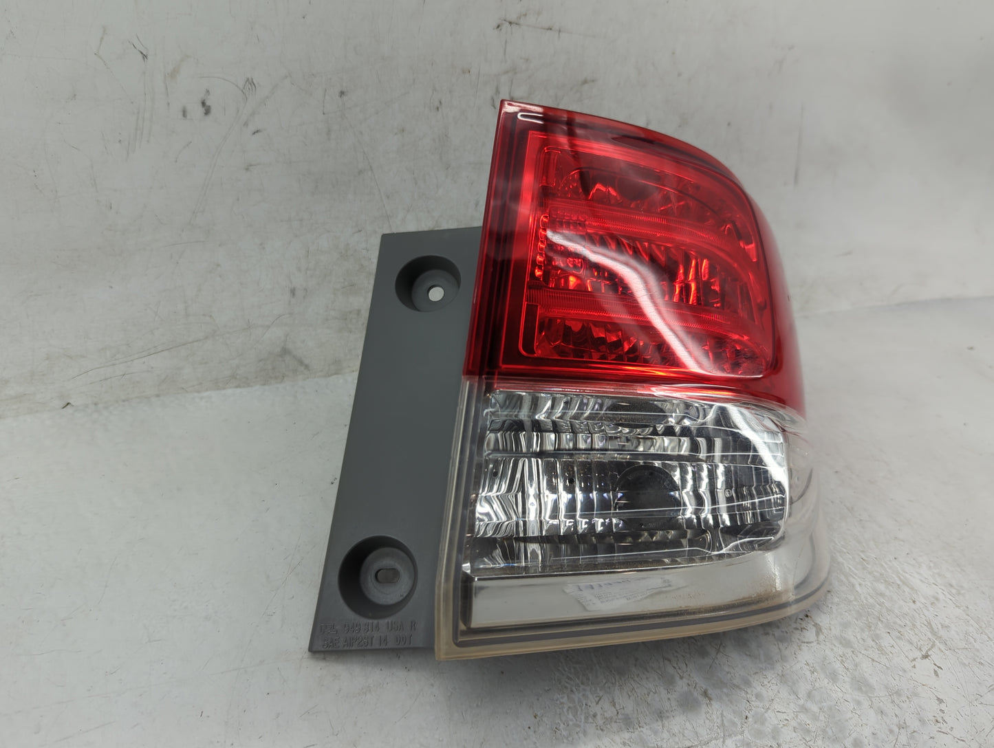 2014-2017 Honda Odyssey Tail Light Assembly Passenger Right OEM P/N:949314 Fits Fits 2014 2015 2016 2017 OEM Used Auto Parts
