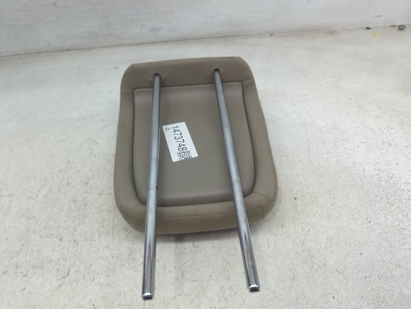 2017 Honda Odyssey Headrest Head Rest Rear Center Seat Fits OEM Used Auto Parts - Oemusedautoparts1.com