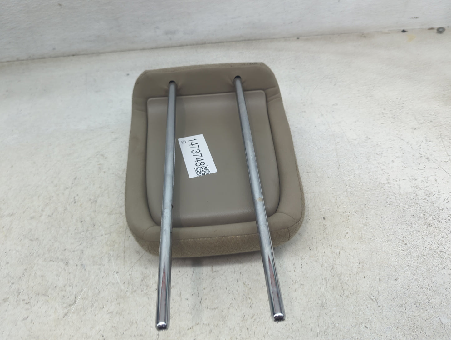 2017 Honda Odyssey Headrest Head Rest Rear Center Seat Fits OEM Used Auto Parts - Oemusedautoparts1.com