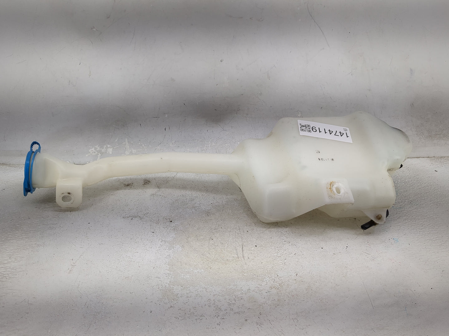 2011-2017 Honda Odyssey Windshield Washer Fluid Reservoir Bottle Oem 1474119 - Oemusedautoparts1.com