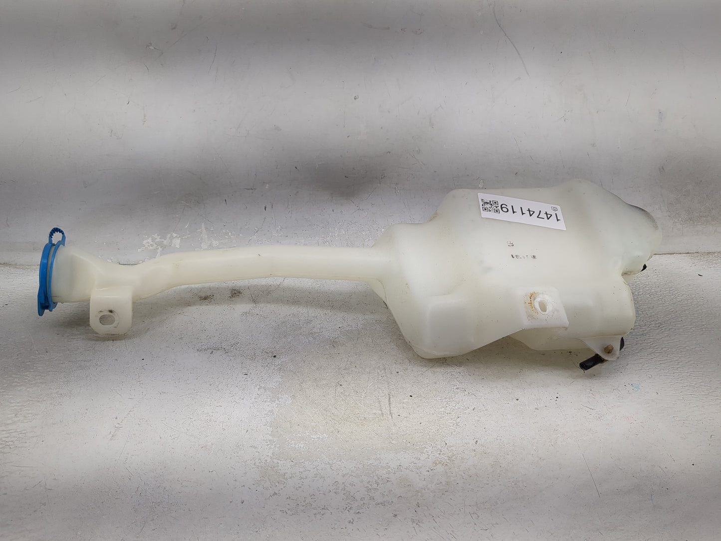 2011-2017 Honda Odyssey Windshield Washer Fluid Reservoir Bottle Oem 1474119 - Oemusedautoparts1.com