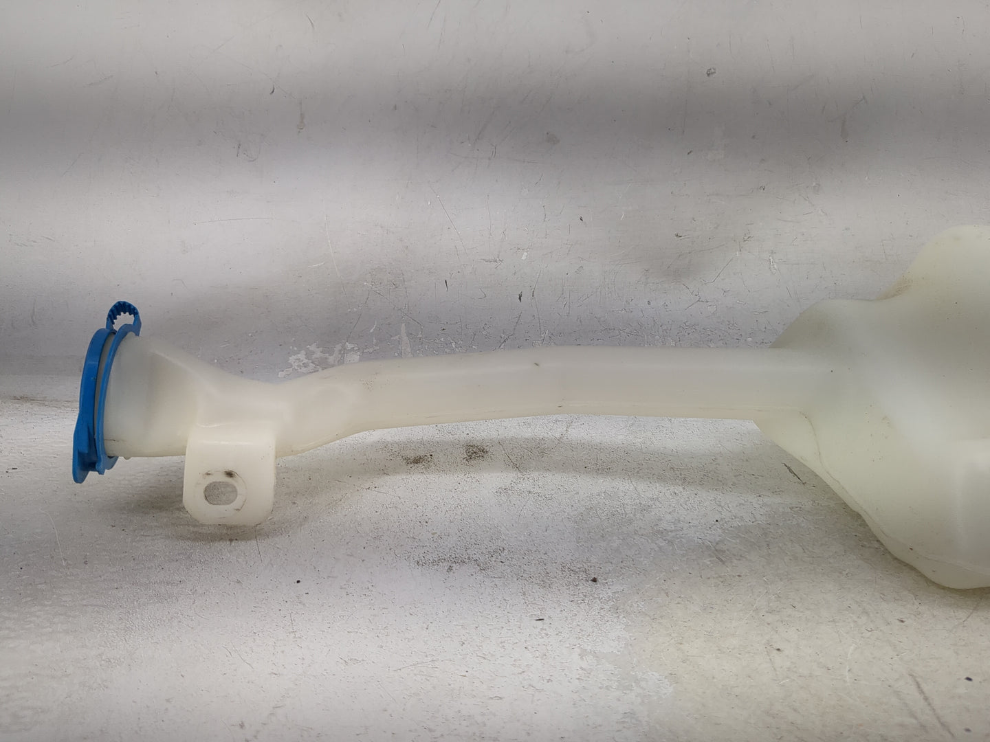 2011-2017 Honda Odyssey Windshield Washer Fluid Reservoir Bottle Oem 1474119 - Oemusedautoparts1.com