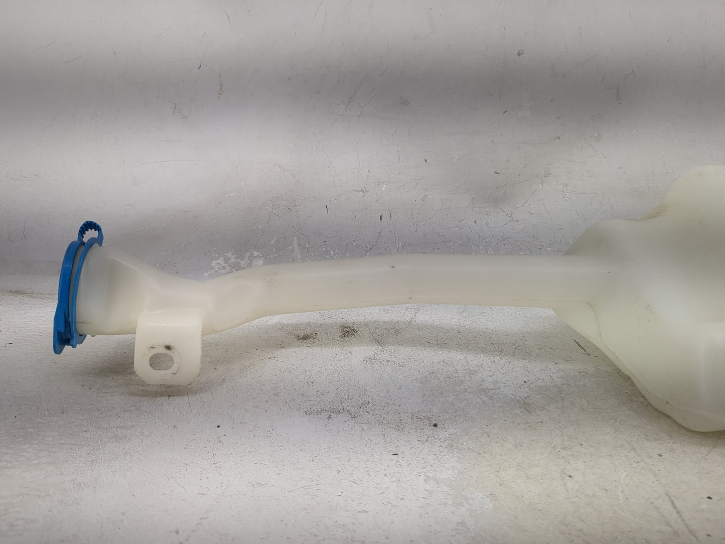2011-2017 Honda Odyssey Windshield Washer Fluid Reservoir Bottle Oem 1474119 - Oemusedautoparts1.com