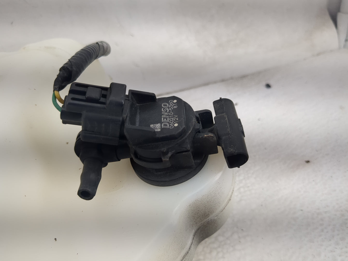 2011-2017 Honda Odyssey Windshield Washer Fluid Reservoir Bottle Oem 1474119 - Oemusedautoparts1.com