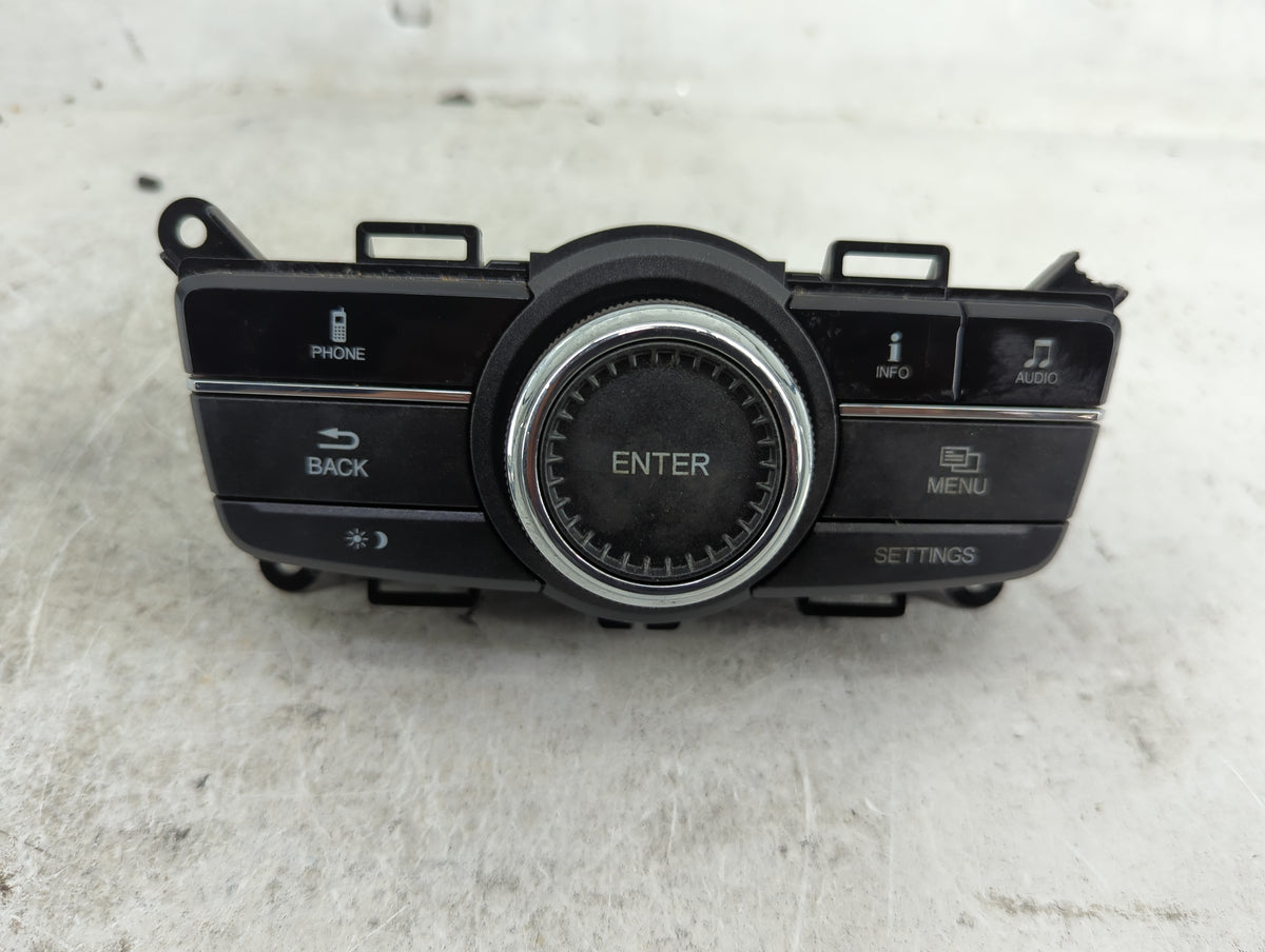 2017 Honda Odyssey Climate Control Module Temperature AC/Heater Replacement P/N:PBT-GF30 Fits OEM Used Auto Parts - Oemuseda