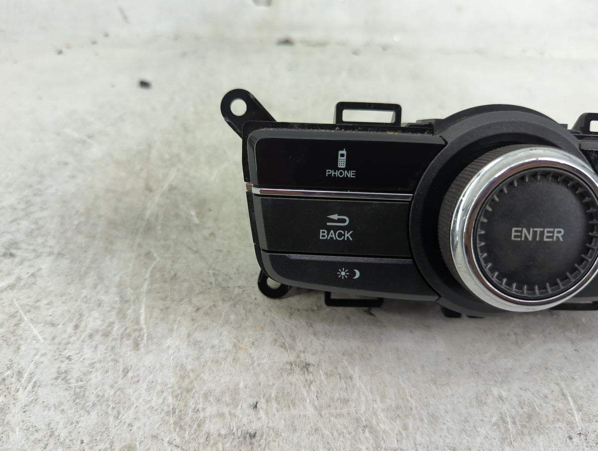 2017 Honda Odyssey Climate Control Module Temperature AC/Heater Replacement P/N:PBT-GF30 Fits OEM Used Auto Parts - Oemuseda