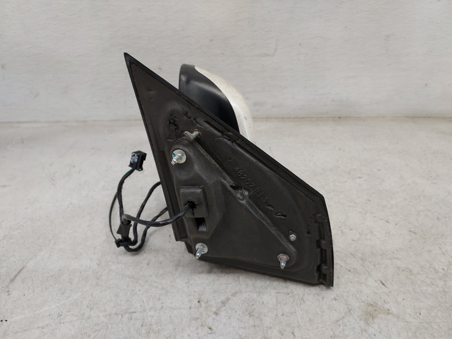 2014-2017 Honda Odyssey Driver Side View Mirror - Left Door Mirror OEM Used - Oemusedautoparts1.com