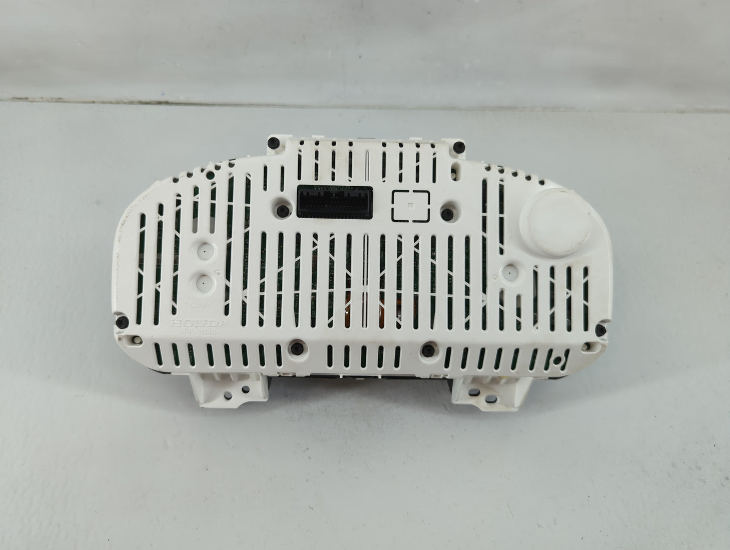 2017-2018 Honda Pilot Instrument Cluster Speedometer Gauges P/N:78100-TG7-A260-M1 Fits Fits 2017 2018 OEM Used Auto Parts - 