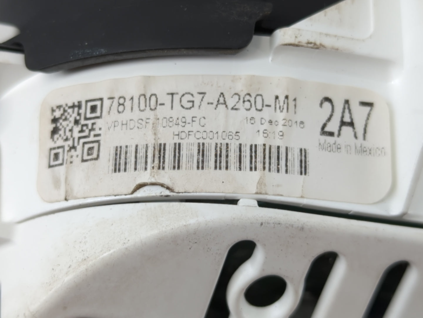 2017-2018 Honda Pilot Instrument Cluster Speedometer Gauges P/N:78100-TG7-A260-M1 Fits Fits 2017 2018 OEM Used Auto Parts - 