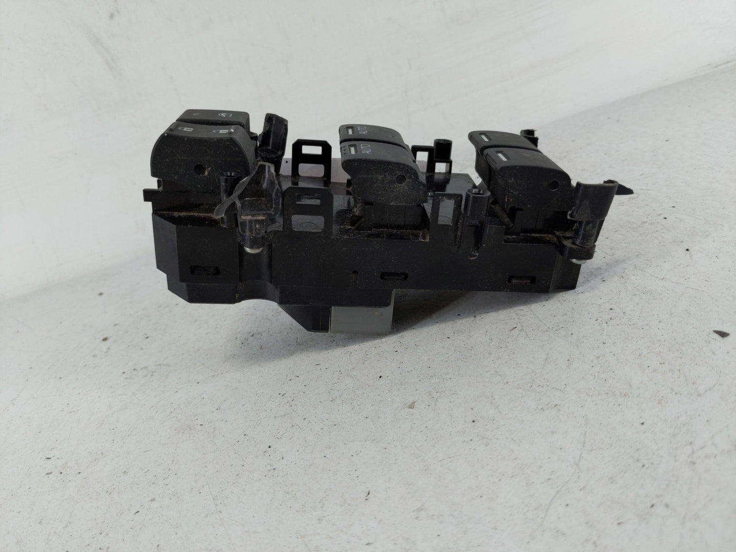 2016-2018 Honda Pilot Master Power Window Switch Replacement Driver Side Left P/N:41730037 Fits OEM Used Auto Parts - Oemuse