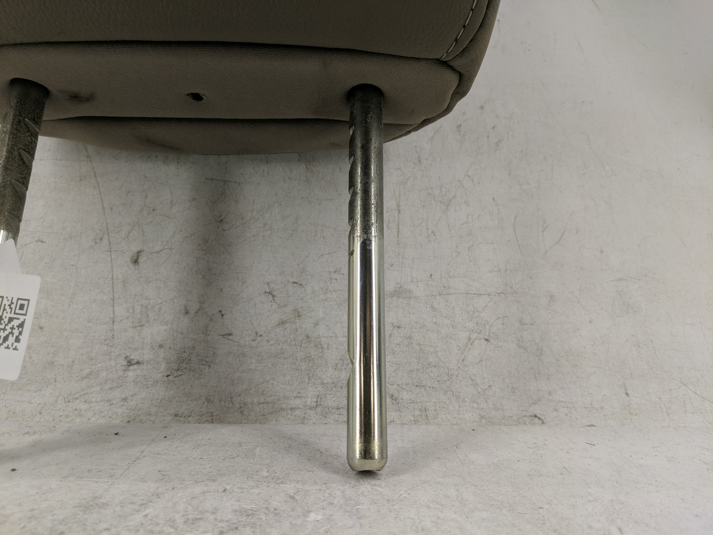 2017 Honda Pilot Headrest Head Rest Front Driver Passenger Seat Fits OEM Used Auto Parts - Oemusedautoparts1.com