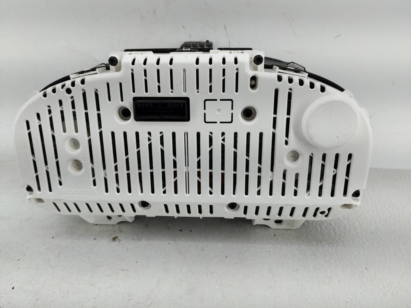 2017-2018 Honda Pilot Instrument Cluster Speedometer Gauges Fits Fits 2017 2018 OEM Used Auto Parts - Oemusedautoparts1.com