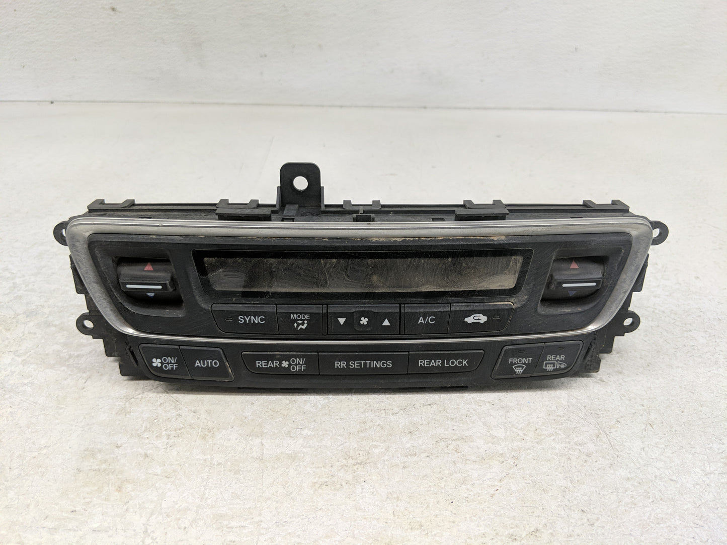 2016-2018 Honda Pilot Climate Control Module Temperature AC/Heater Replacement P/N:0557A2 175225 79600TG7A811M1 Fits OEM Use