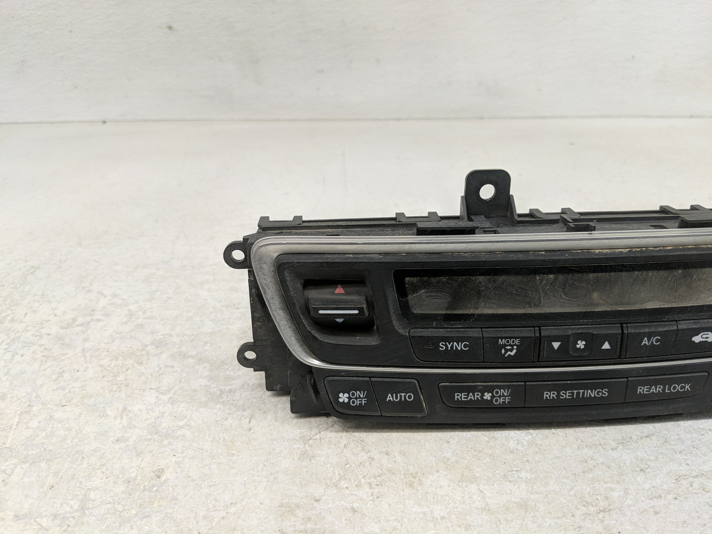2016-2018 Honda Pilot Climate Control Module Temperature AC/Heater Replacement P/N:0557A2 175225 79600TG7A811M1 Fits OEM Use