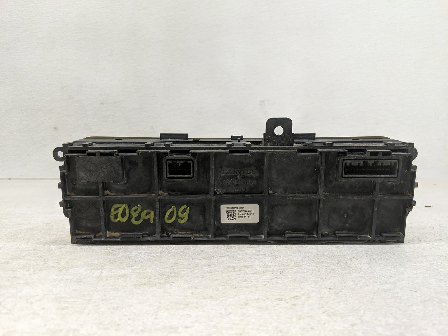 2016-2018 Honda Pilot Climate Control Module Temperature AC/Heater Replacement P/N:0557A2 175225 79600TG7A811M1 Fits OEM Use