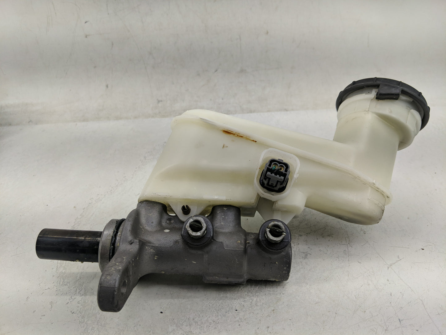 2016-2022 Honda Pilot Brake Master Cylinder - Oemusedautoparts1.com